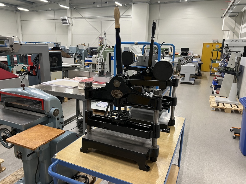 Screw bookbinding press with tapping block Karl Krause Lidograf printing machines