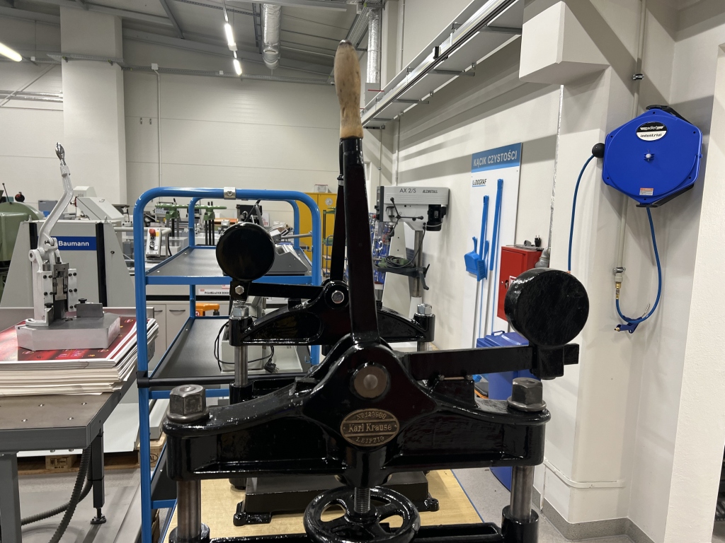 Screw bookbinding press with tapping block Karl Krause Lidograf printing machines