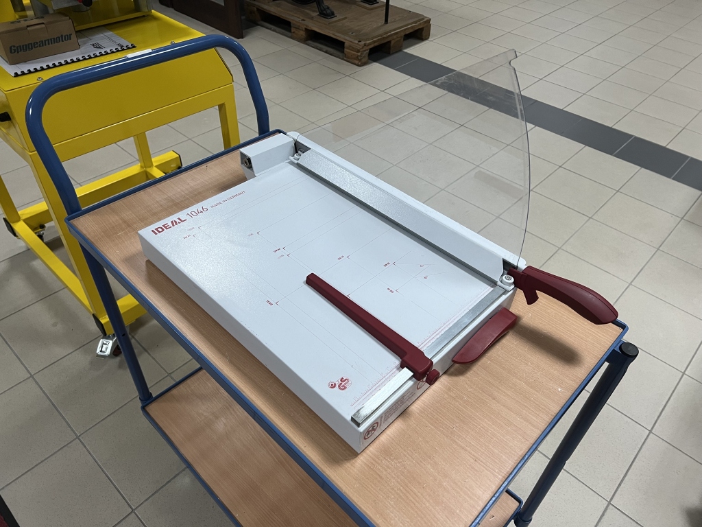 Bookbinding Guillotine Ideal 1046 Lidograf printing machines